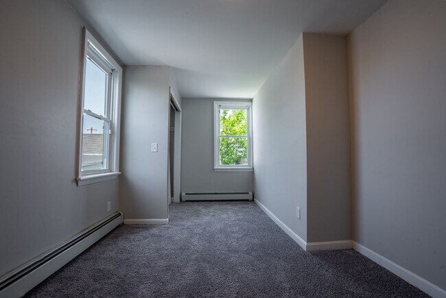 Building Photo - 9 Veto St