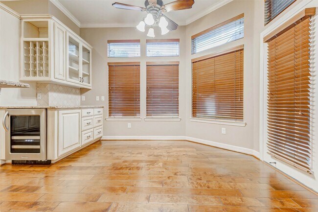 Building Photo - 1130 Wellshire Dr