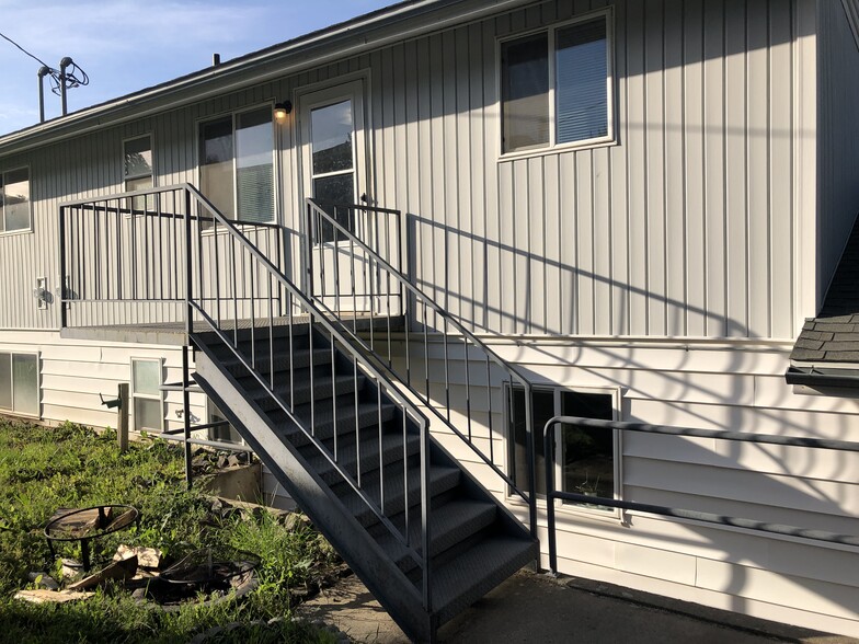 Building Photo - 255 NW Ann St