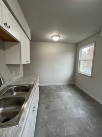 Building Photo - 127 Eagan Cir