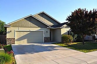 Building Photo - 9083 W Dalton Pl