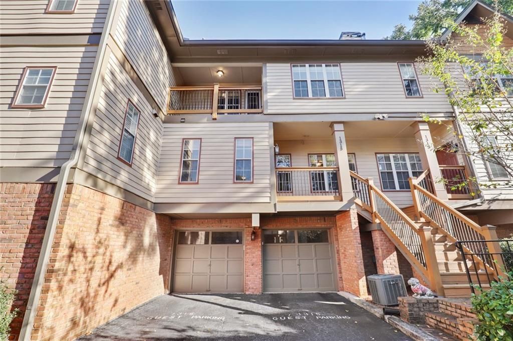 Building Photo - 1315 Stillwood Chase