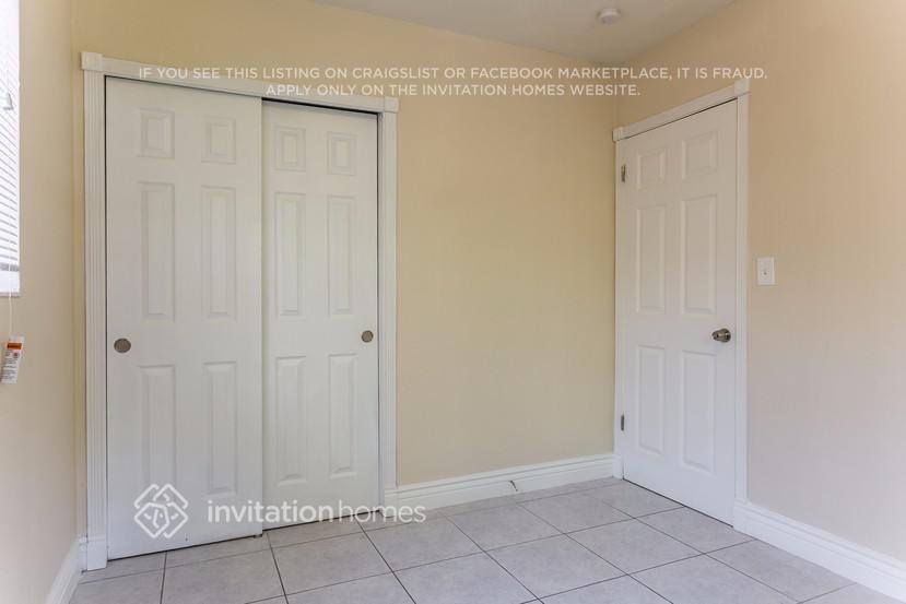 Building Photo - 1443 SW 10th St