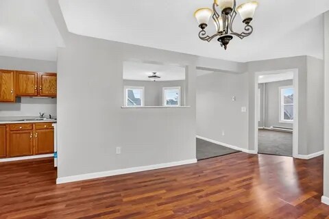 Building Photo - 528 Broadway St