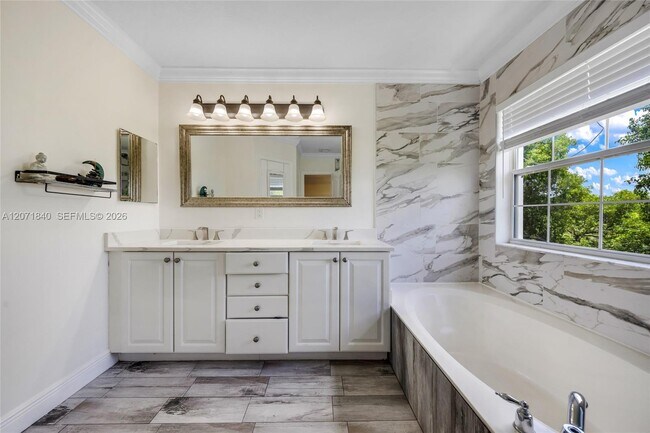 Building Photo - 4501 Windmill Palm Way