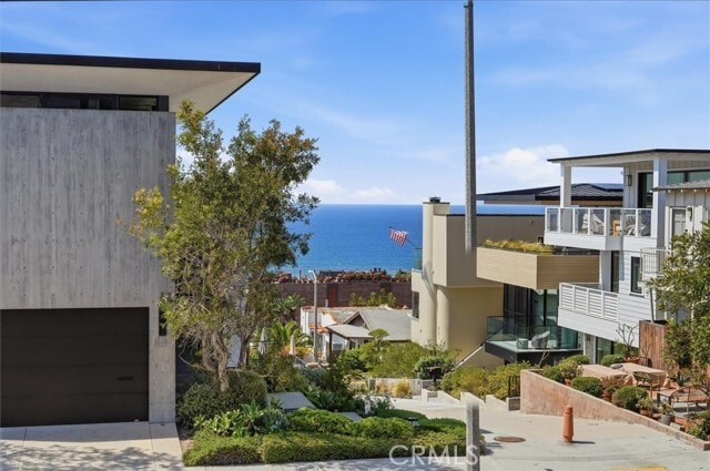 Building Photo - 300 25th St