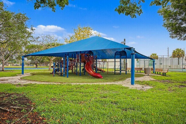 Building Photo - 7256 SW 94th Pl