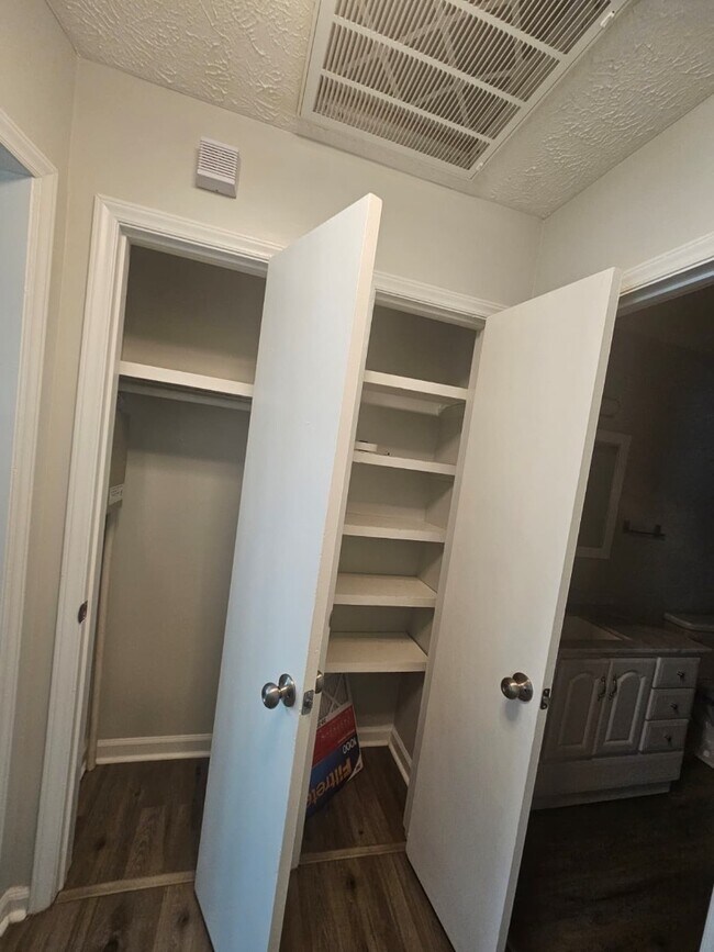 Building Photo - 509 Auburndale Ln