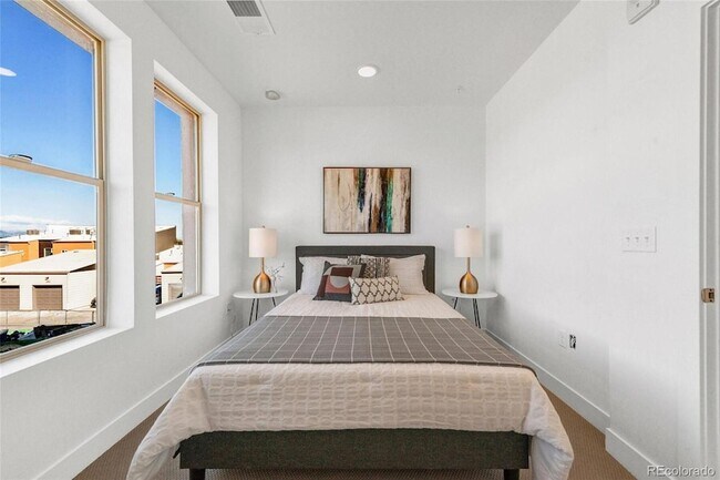 Building Photo - 2899 W 52nd Ave