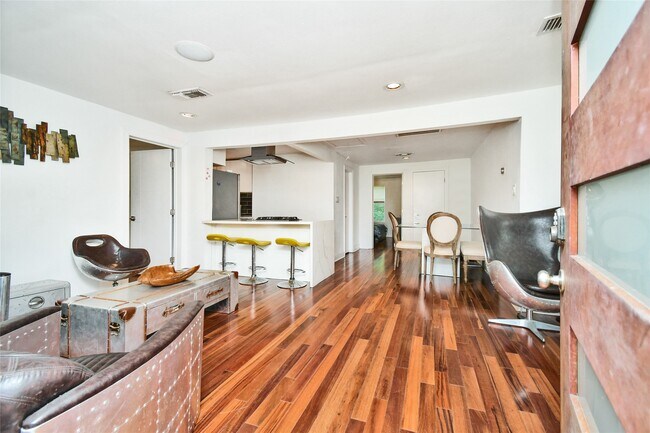 Building Photo - 1204 Archer St