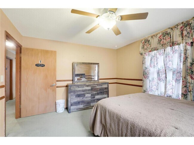 Building Photo - 11333 Welcome Ave N