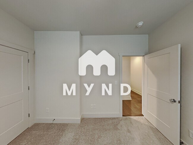 Building Photo - 2600 Mason Circle Unit A
