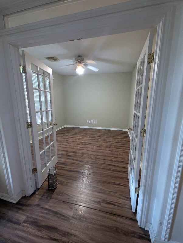 Building Photo - 4030 Harwood Dr