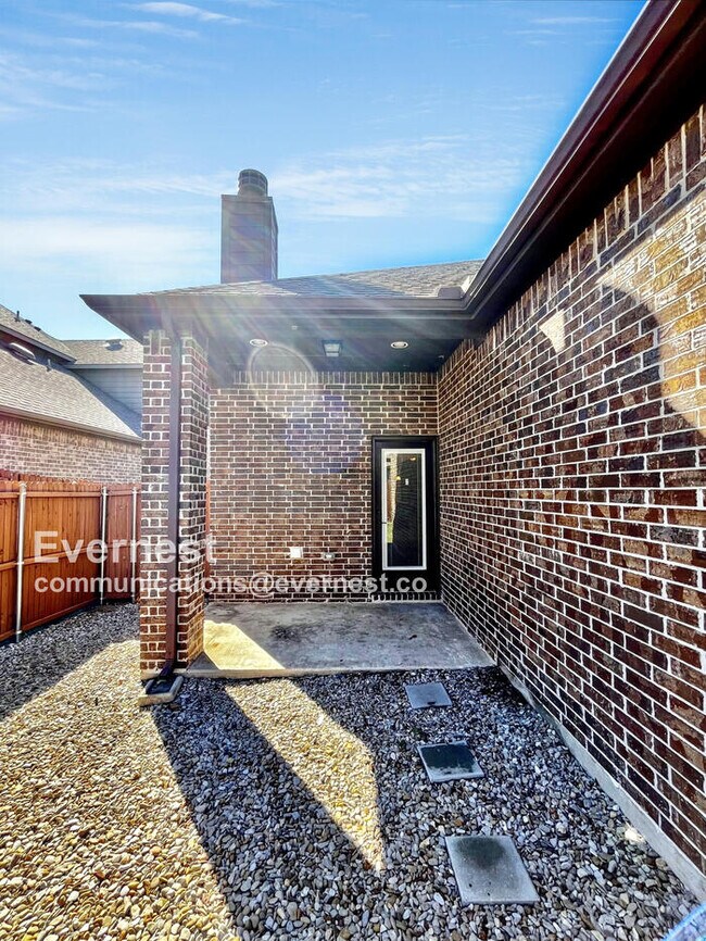 Building Photo - 16709 Stillhouse Hollow Ct