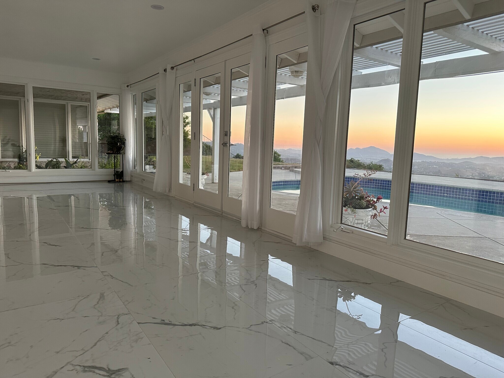 Building Photo - 2506 Sapra St