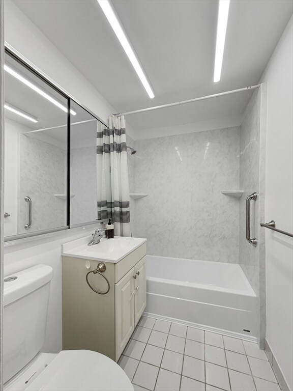 Building Photo - 32 Shrewsbury Green Dr