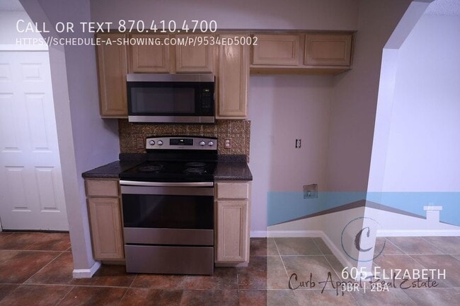 Building Photo - 605 Elizabeth-