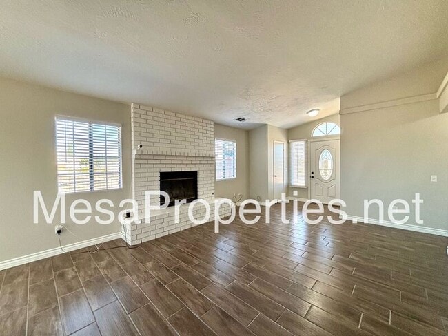 Building Photo - 15512 Yates Rd