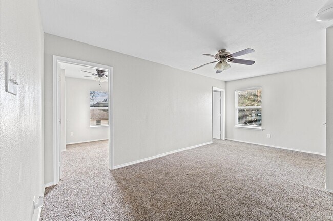 Building Photo - 7642 Appleberry Dr