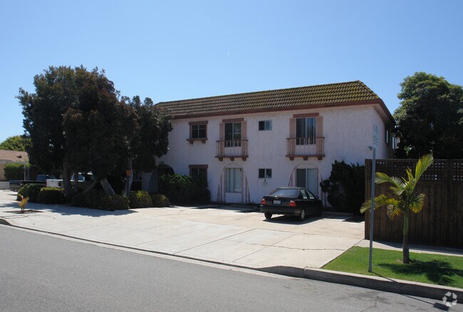 Primary Photo - 1321 Oliver Ave