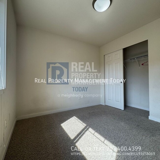 Building Photo - 13413 97th Ave E