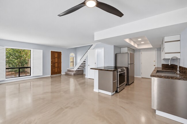Building Photo - 8658 S 51st St