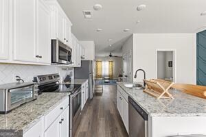 Building Photo - 1006 Bayrose Cir
