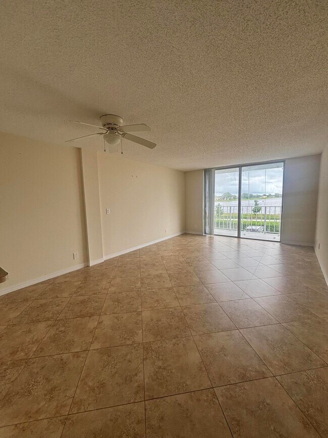 Building Photo - 480 Executive Center Dr