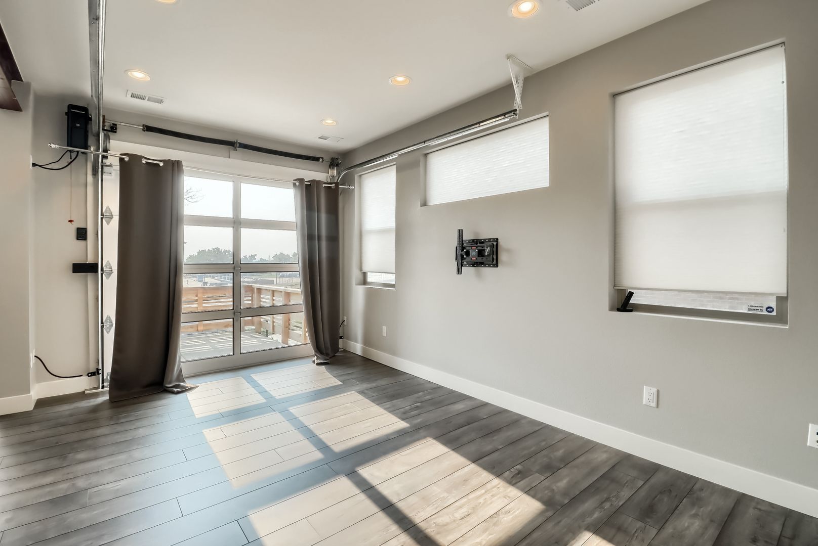 Building Photo - 12243 W Alameda Dr