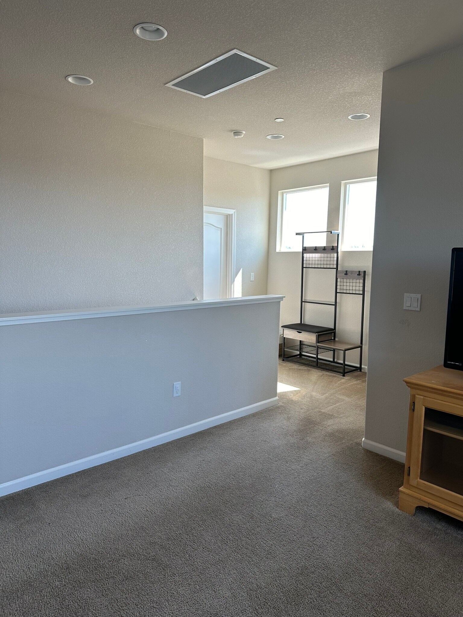 Upstairs Hallway - 814 Bogdanich Pky