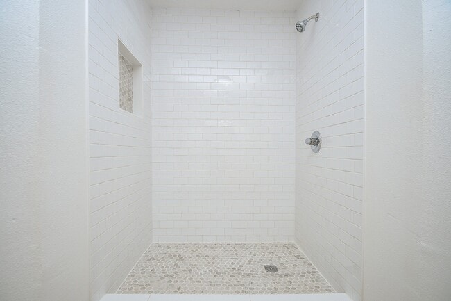 Building Photo - 7703 Braesridge Ct