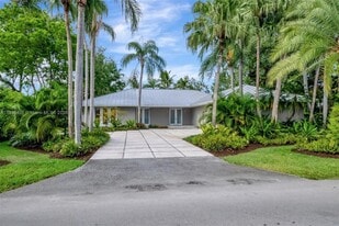 Building Photo - 5765 SW 84th St