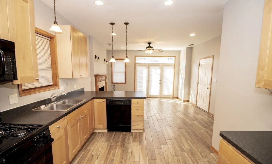 Open layout - 843 N Mozart St