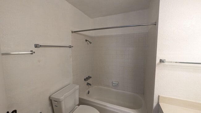 Building Photo - Townhome in Scripps Ranch - Available in July