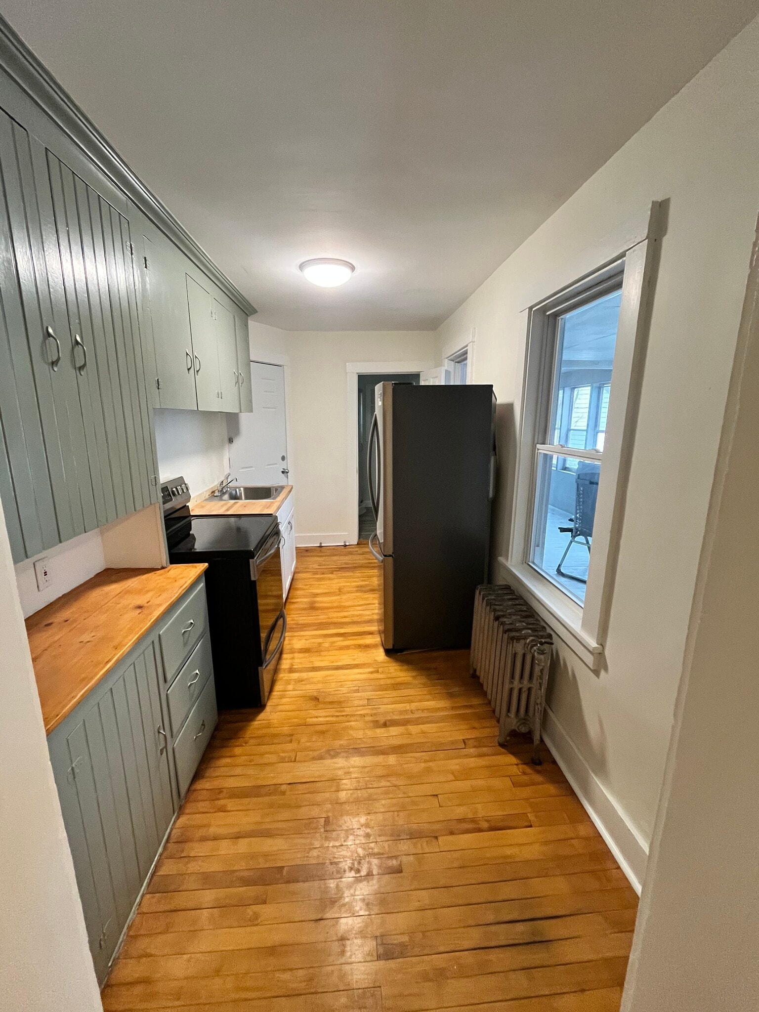 Kitchen - 5 Pleasant St