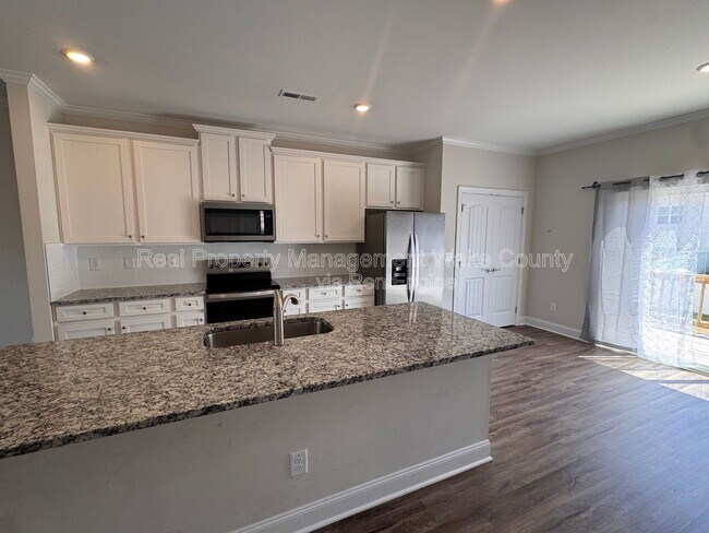 Building Photo - 5334 River Reach Dr