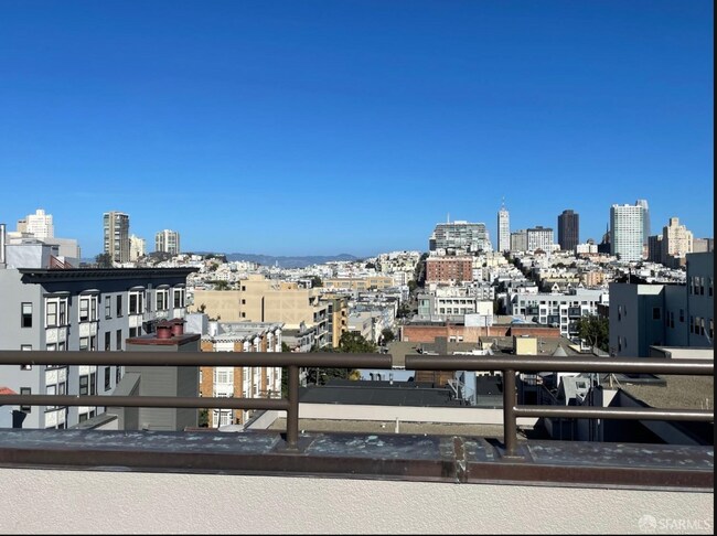 Building Photo - Beautiful 1Bd/1Ba in the Heart of Pacific Heights