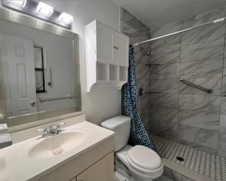 Building Photo - 608 William Ave