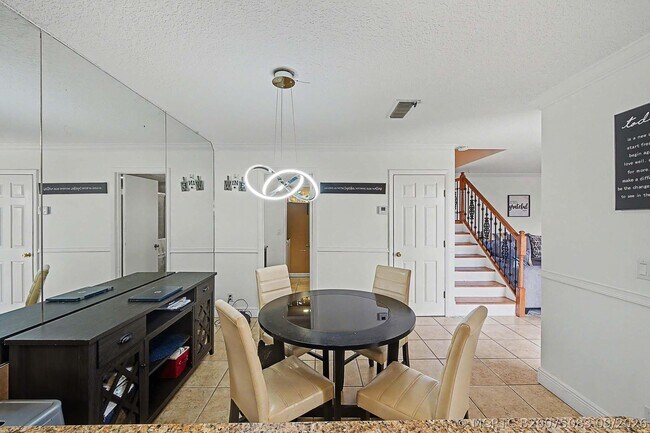 Building Photo - 149 Lake Arbor Dr