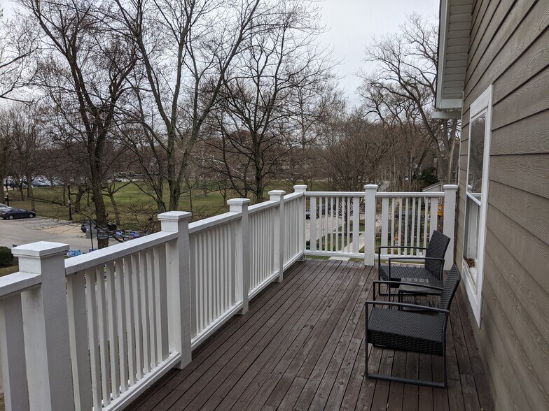 Primary Photo - 1121 Leonard Pl