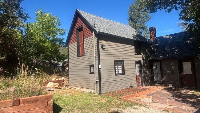 Building Photo - 955 Osage Ave