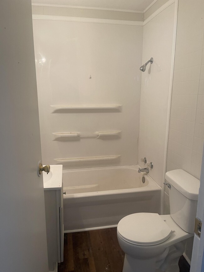 Building Photo - 2644 Foltz St