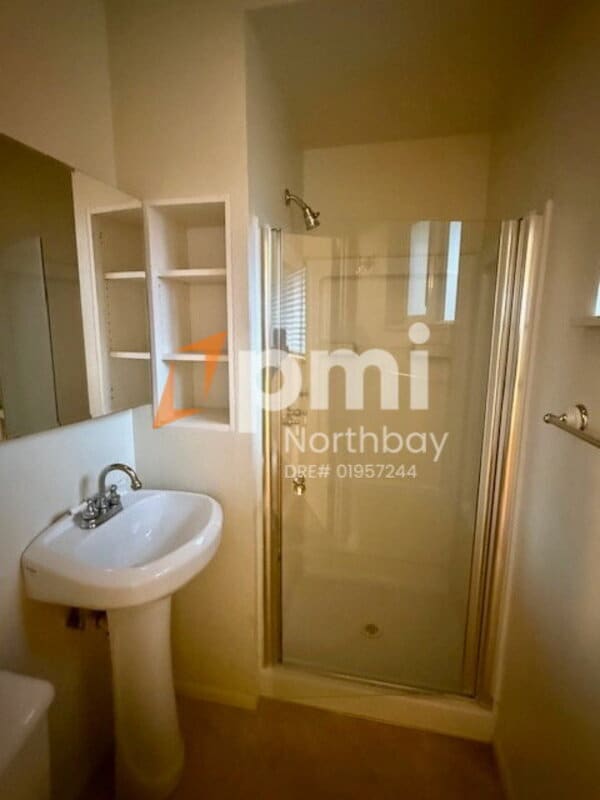 Building Photo - 1504 Maryland St