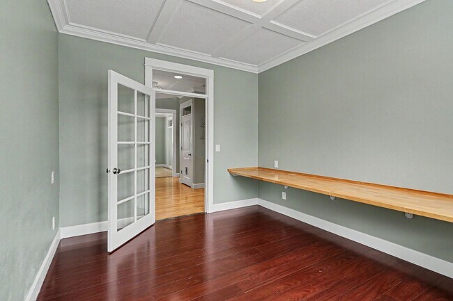 Building Photo - 1321 Chapman Hill Dr NW