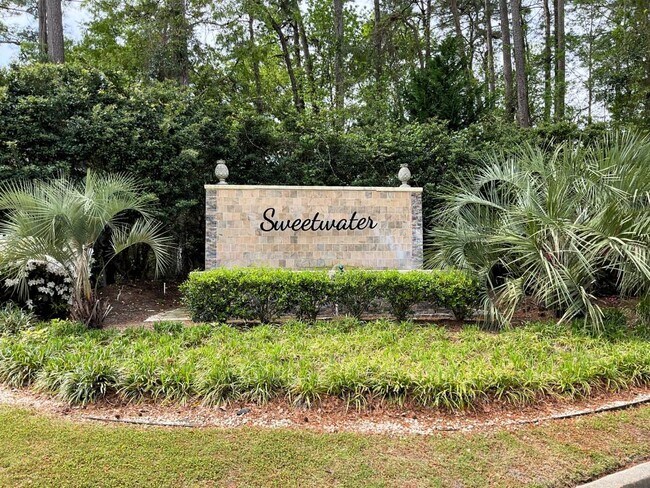 Building Photo - 6307 Sweetwater Blvd