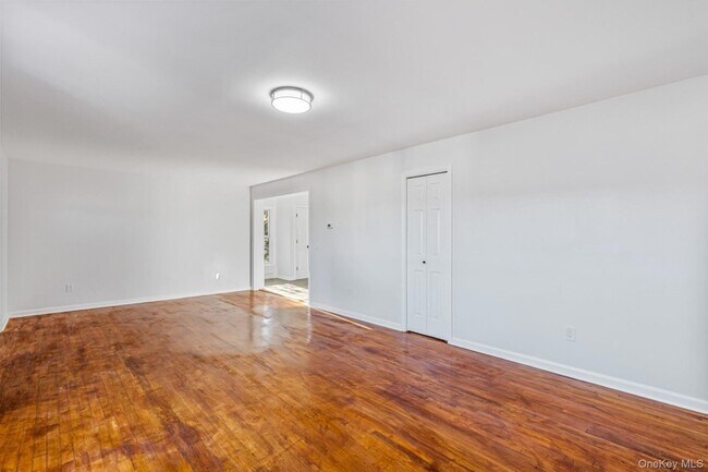 Building Photo - 198 Woodland Ave