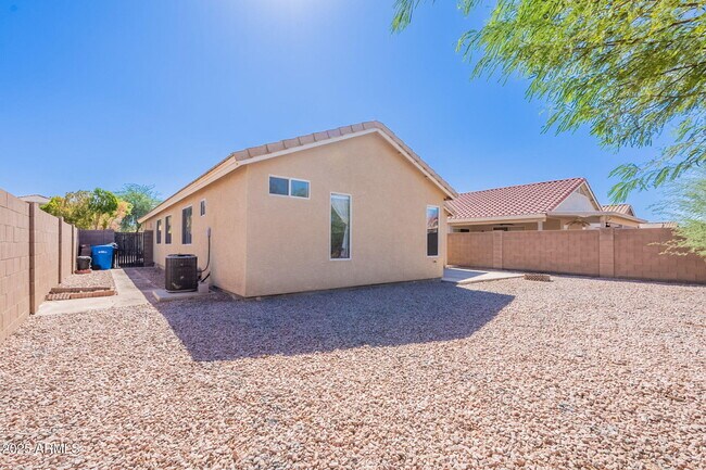 Building Photo - 3324 W Maldonado Rd