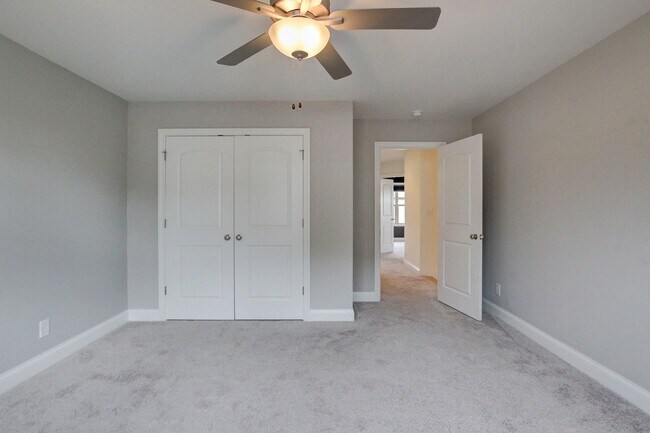 Building Photo - Custom Build in Sango.  Wow Factor