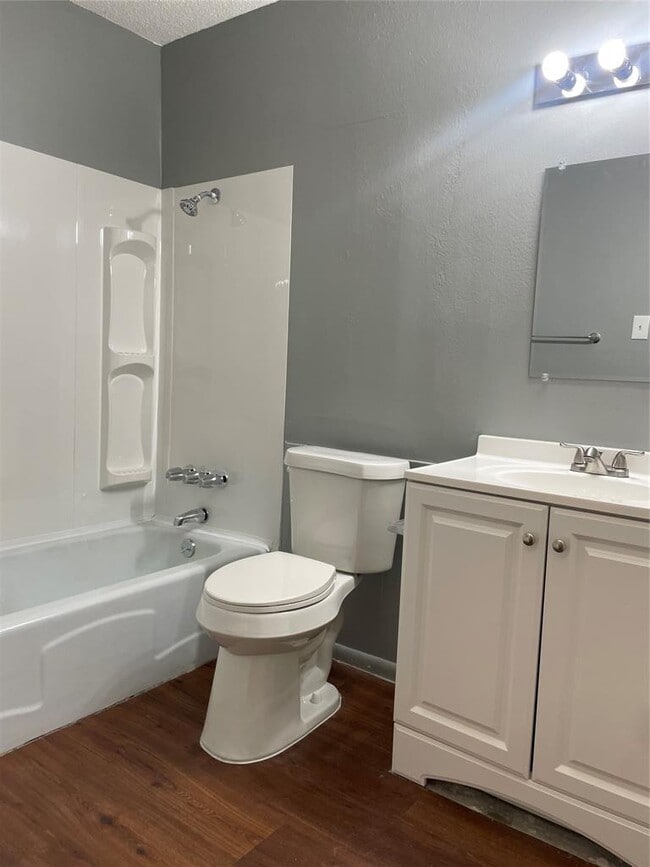 Building Photo - 1306 Radcliff Dr