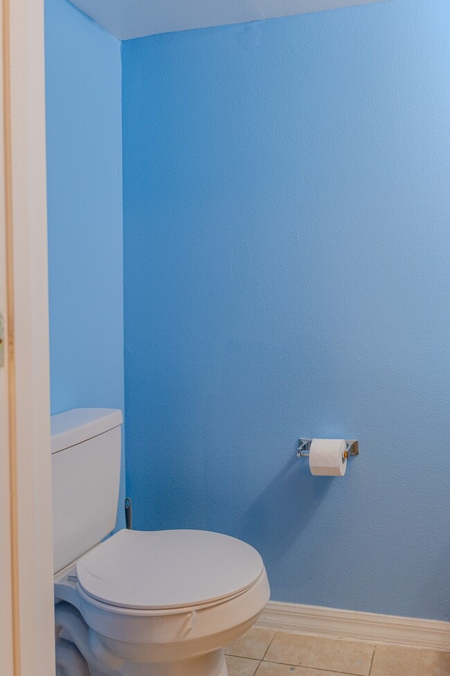 Building Photo - 274 Curtis Ave